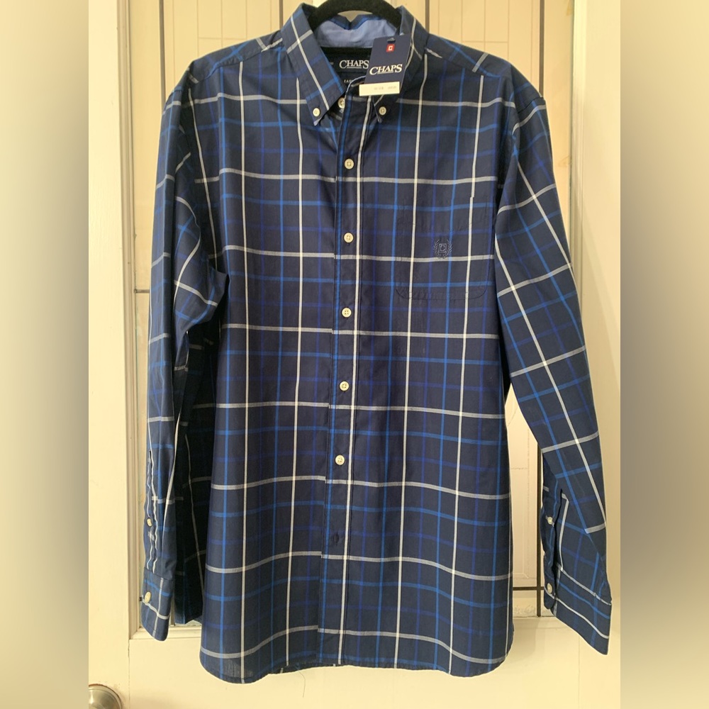 NEW WITH TAGS!! Men’s chaps long sleeve button down shirt